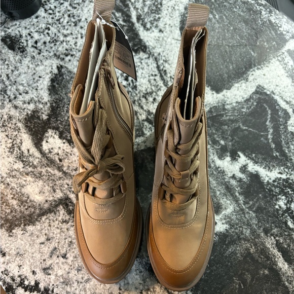 Universal Thread tie-up heeled combat winter boots size 9.5, Brand new - Picture 5 of 7